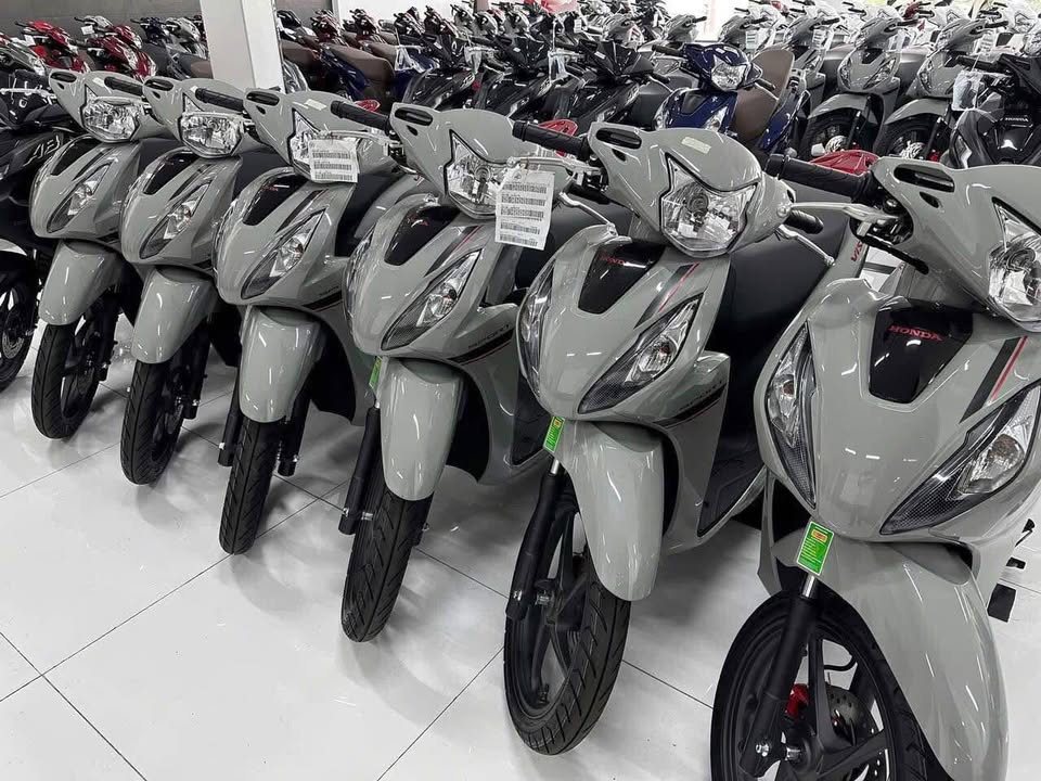 Giá ra biển các dòng xe Vision 2025 