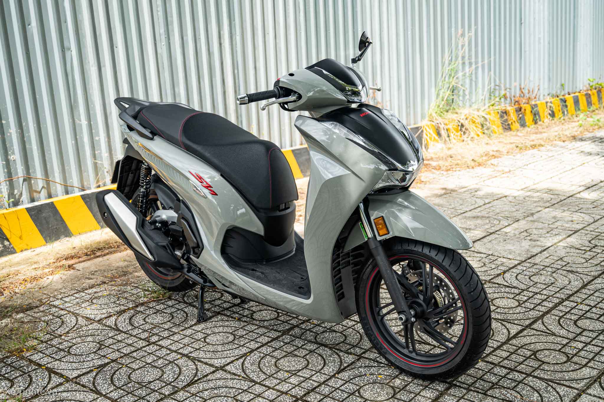 bang-gia-xe-sh350i-tai-dai-ly-head-honda-moi-nhat.jpg-1