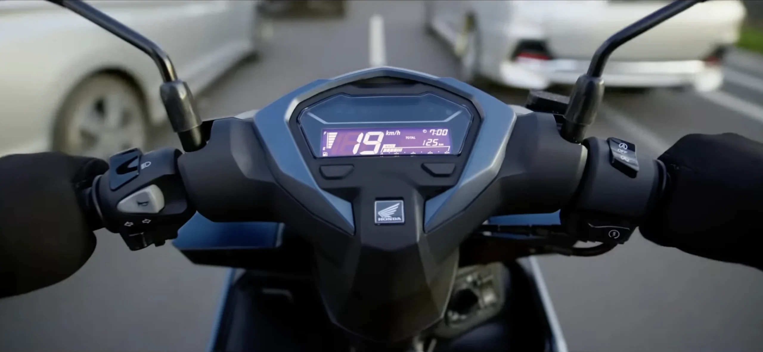 man-hinh-ky-thuat-so-honda-vario-125-nhap-khau