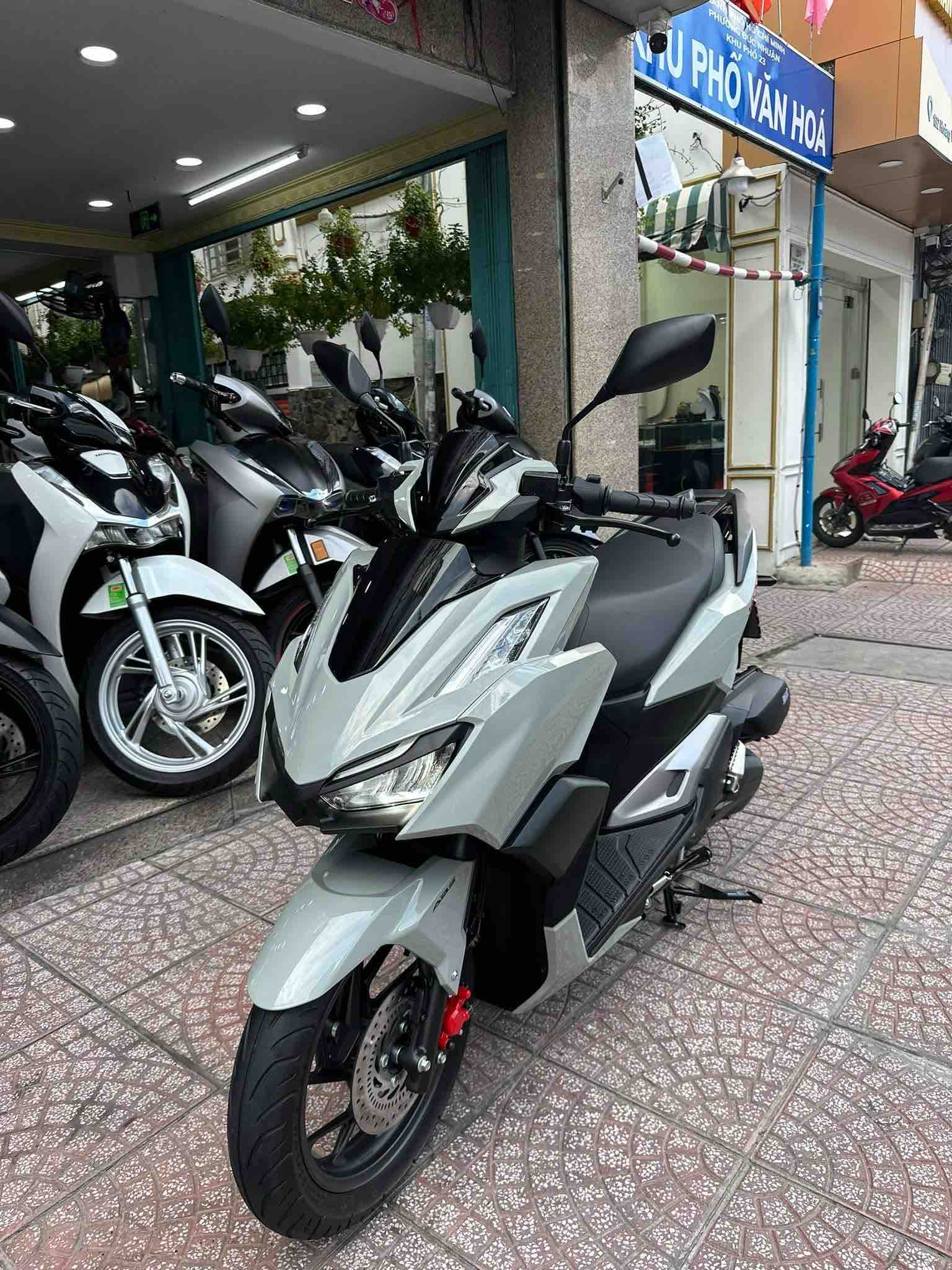dia-chi-mua-honda-vario-160-2026-nhap-khau-tra-gop