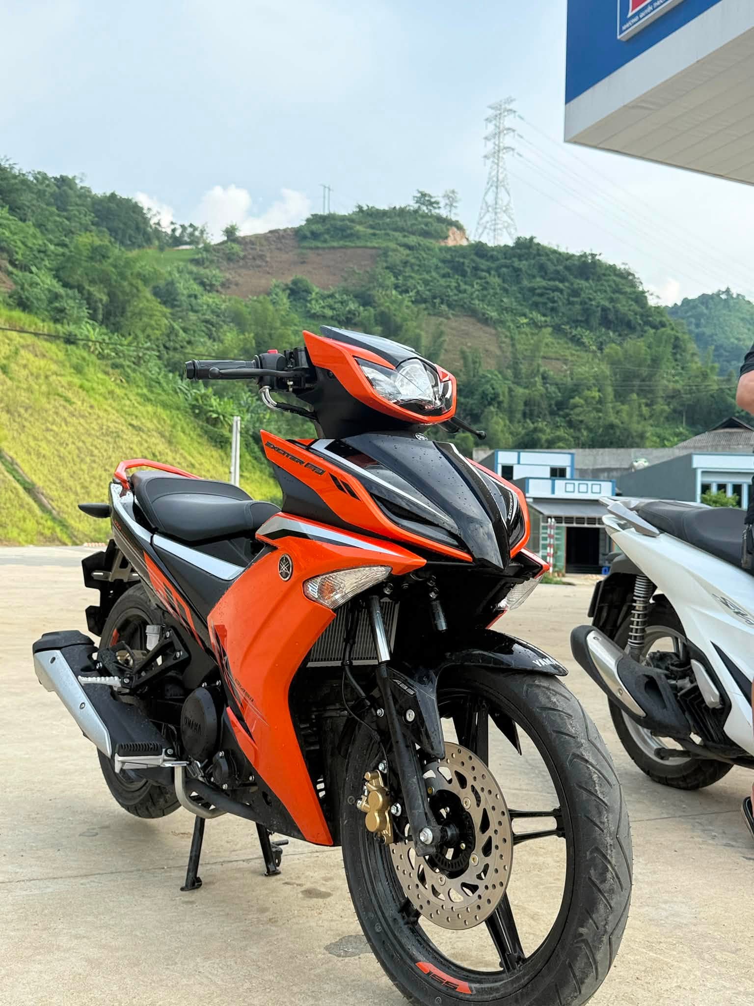 Cần lưu ý gì khi mua Exciter 155 VVA TCS trả góp?