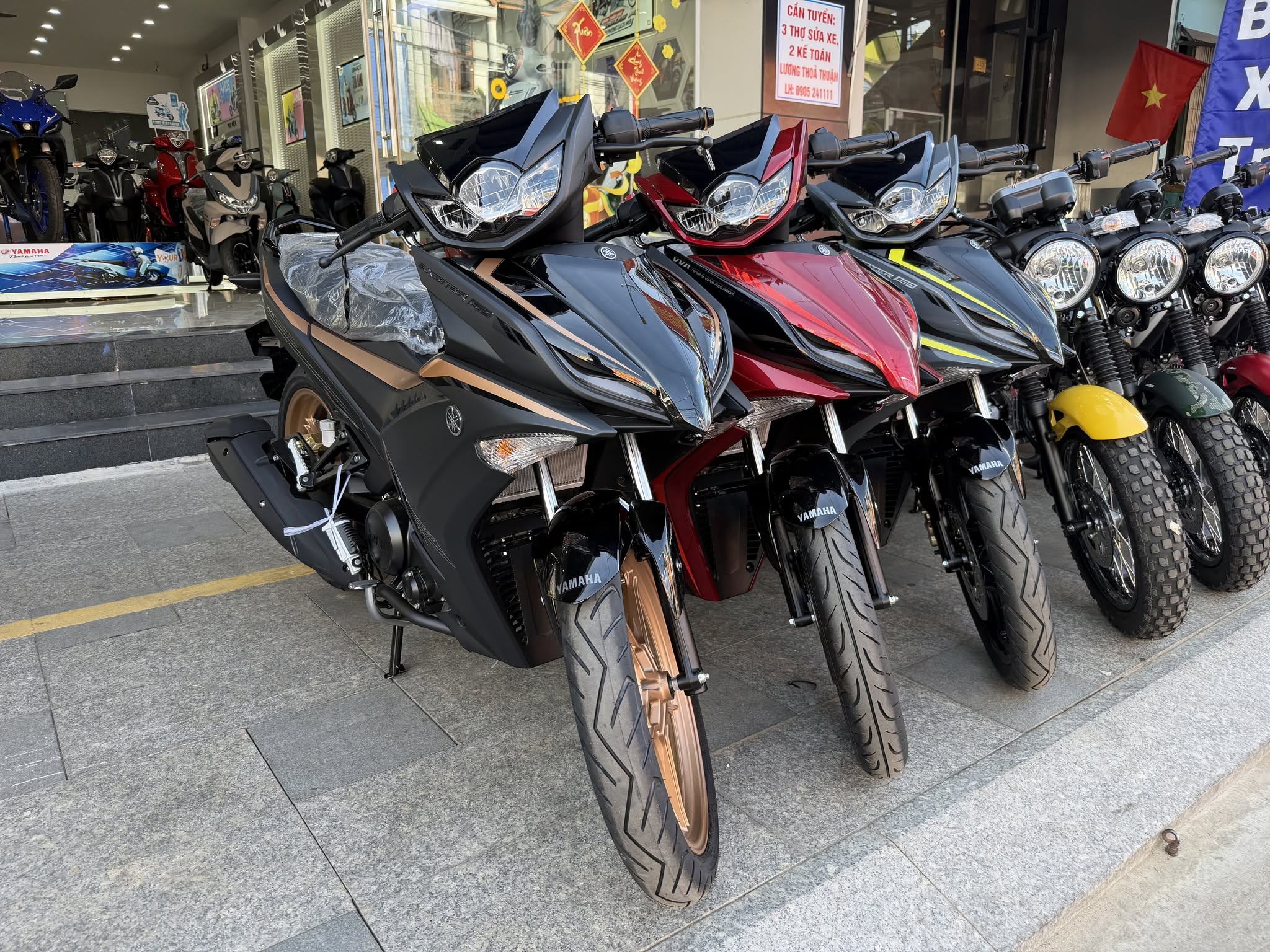 Exciter 155 VVA TCS giá bao nhiêu?